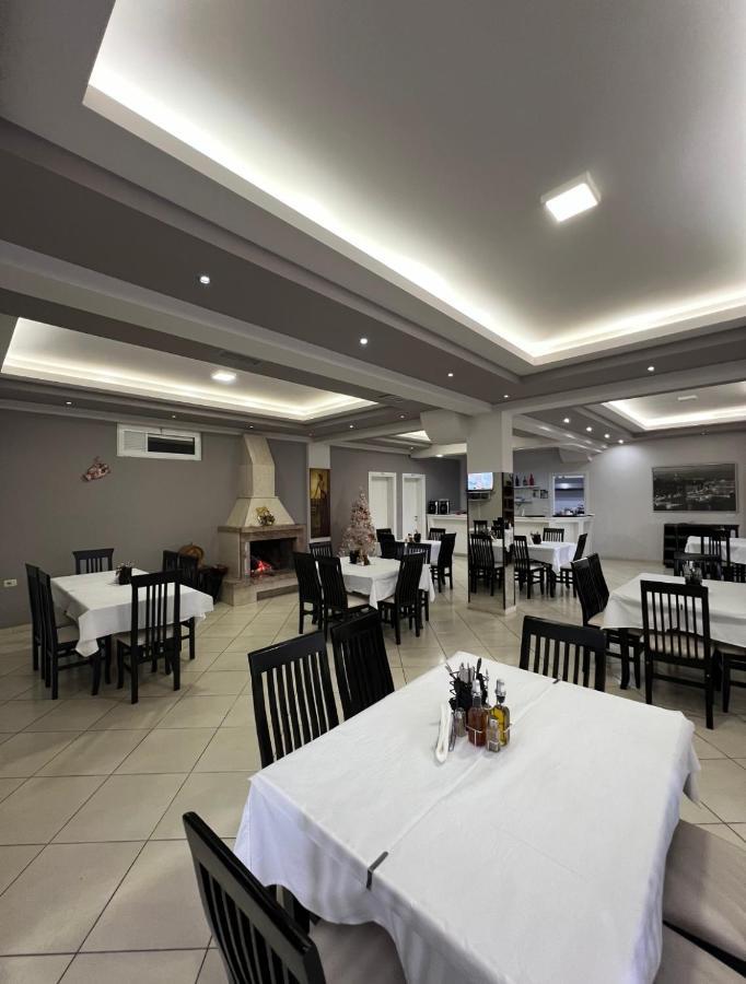 Astoria Rooms Sarande Bagian luar foto