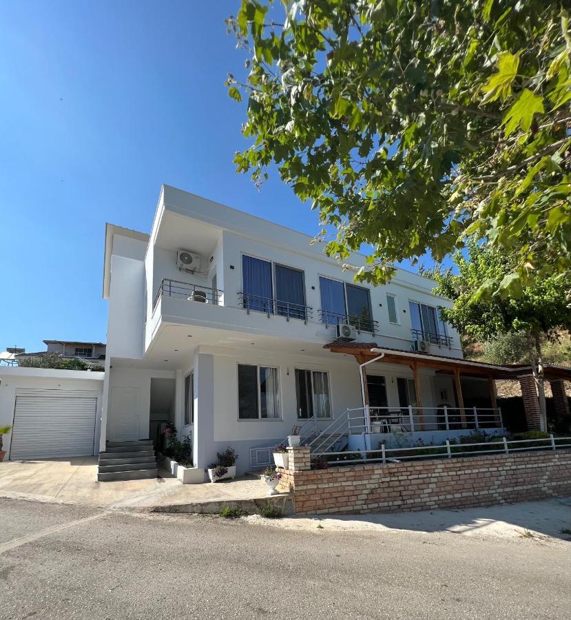 Astoria Rooms Sarande Bagian luar foto