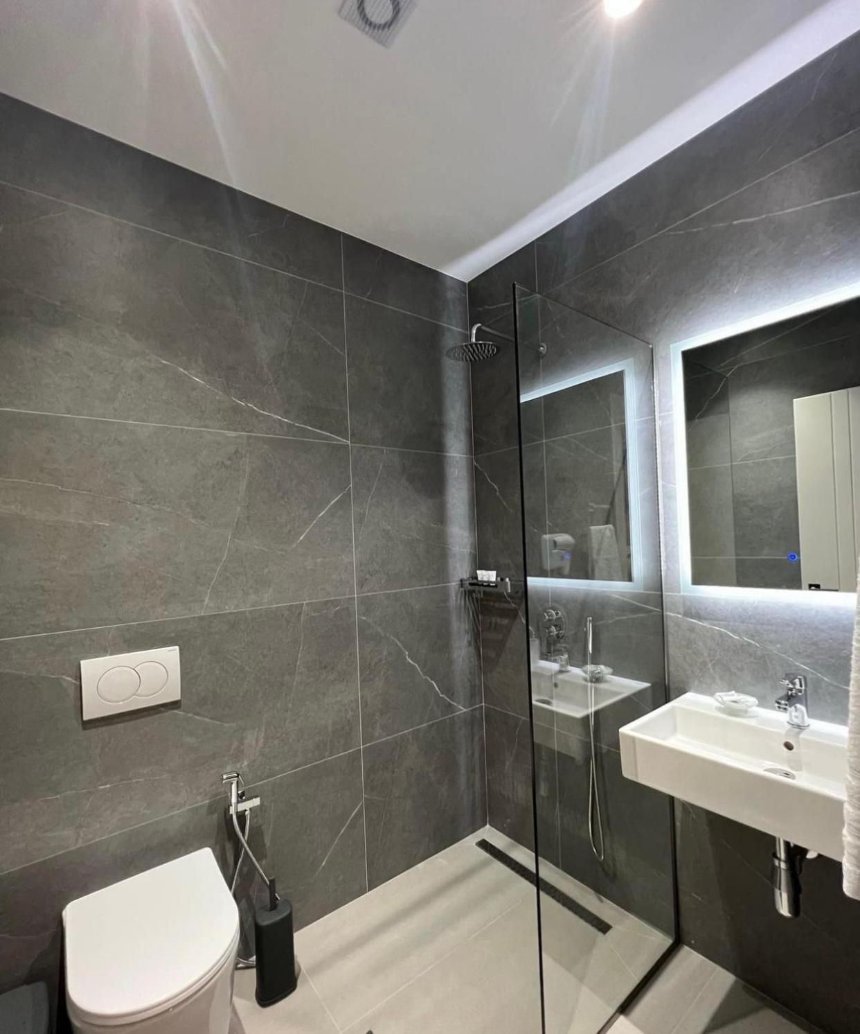 Astoria Rooms Sarande Bagian luar foto