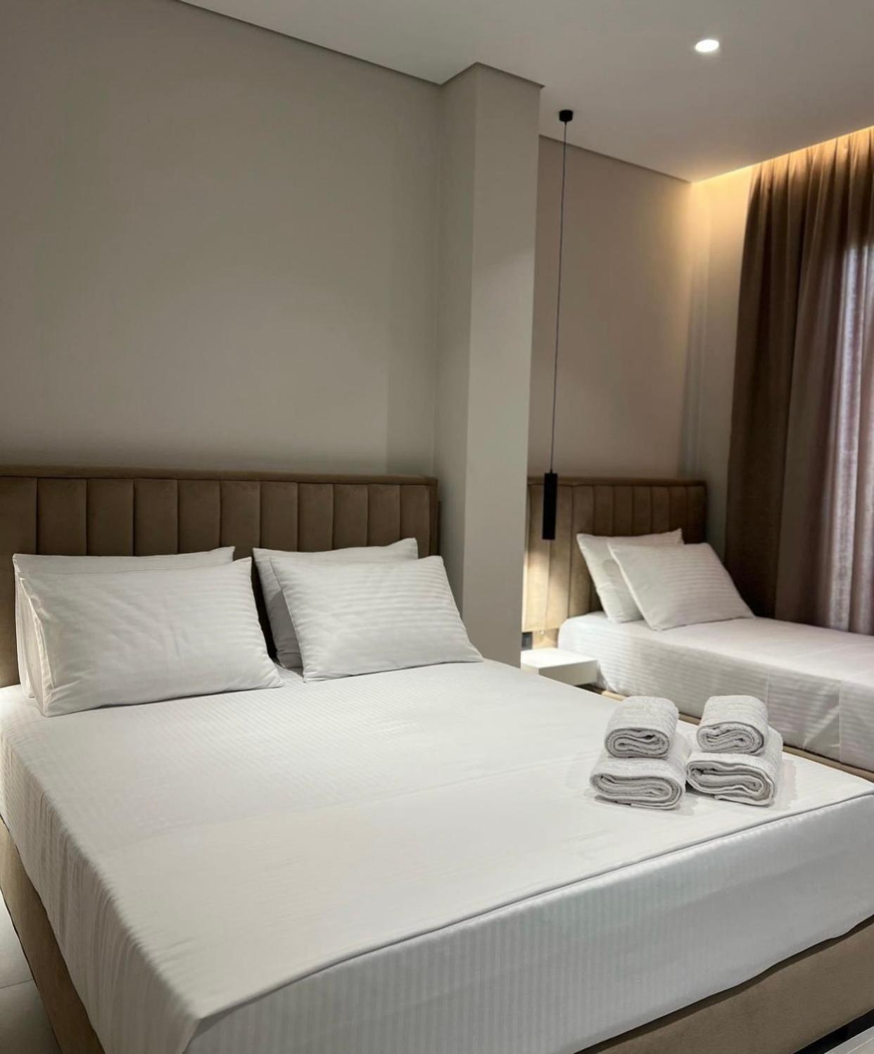 Astoria Rooms Sarande Bagian luar foto